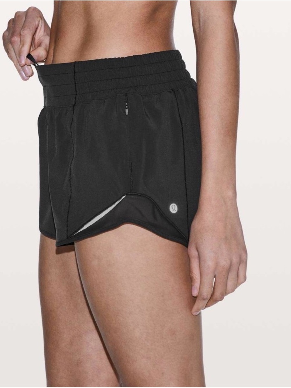 Lululemon Hotty Hot Short High-Rise 2.5"